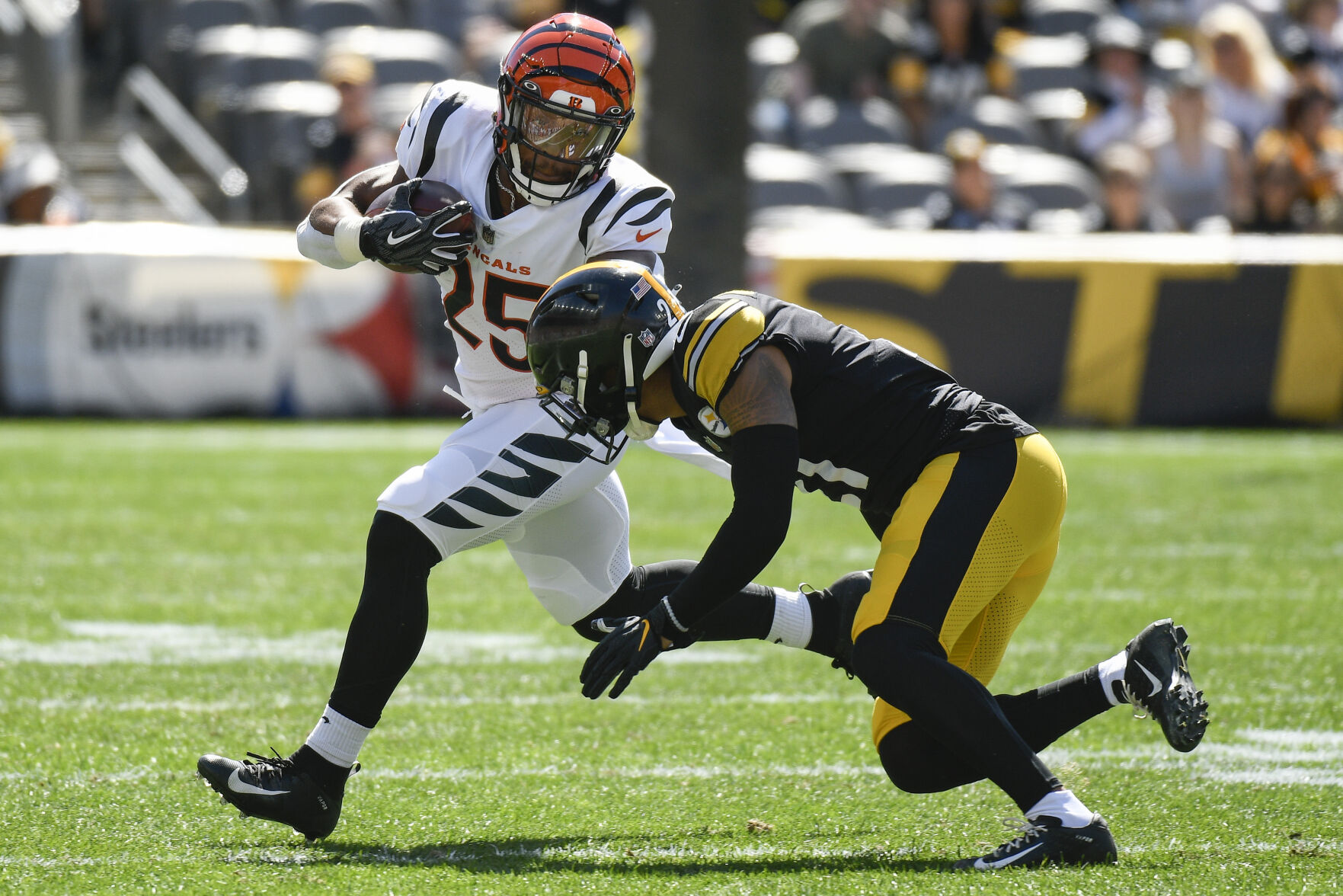 Bengals Steelers Football